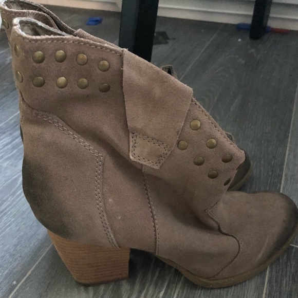 Perfect fall bootie - Picture 1 of 3
